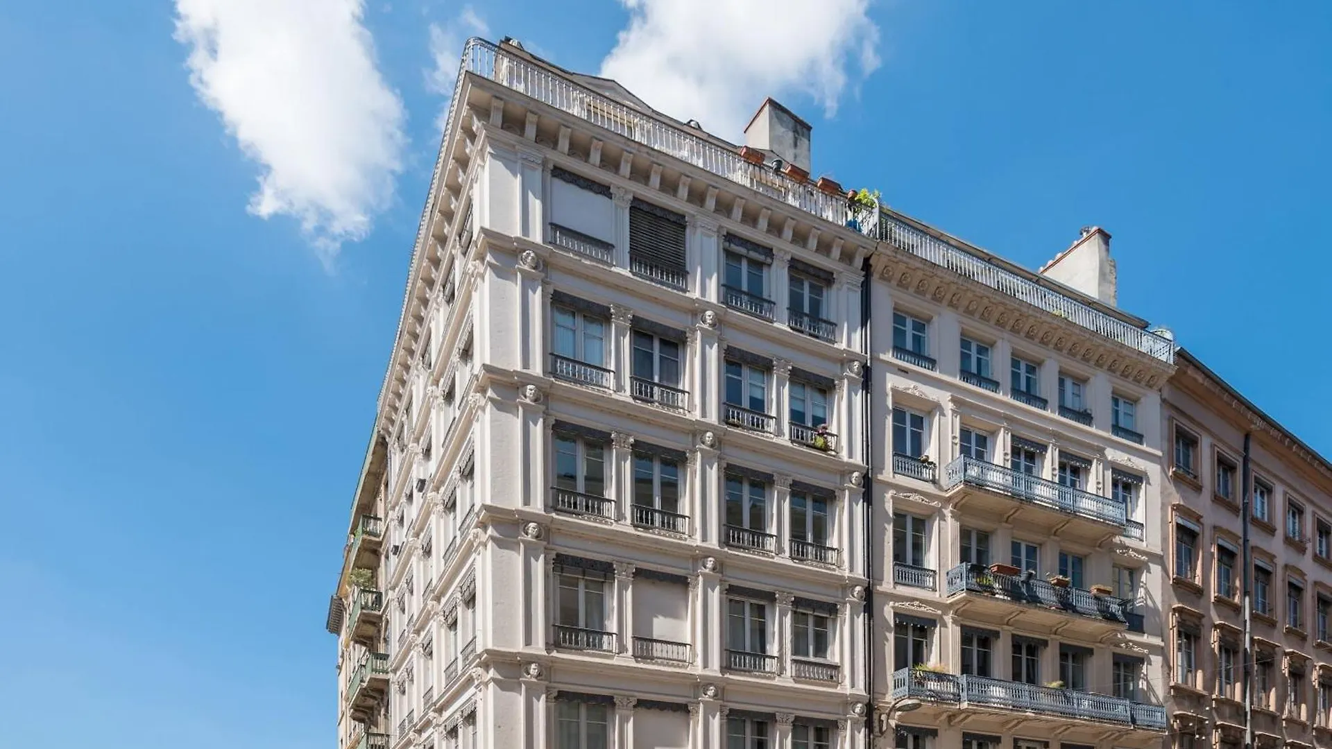 Апартаменты Le Trompettiste - Newly Refurbished Flat Лион Франция