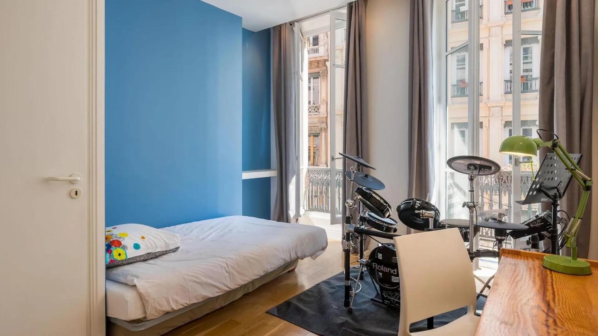 Апартаменты Le Trompettiste - Newly Refurbished Flat Лион 0*,